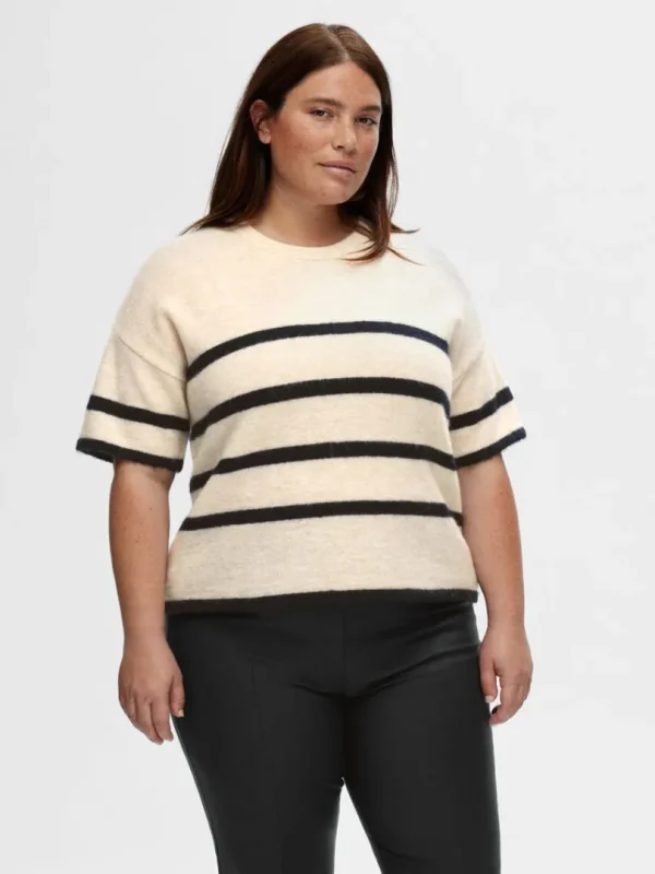 Strik>SELECTED KORTÆRMET STRIKKET TOP Beige
