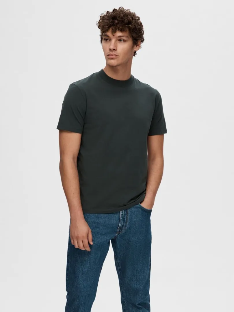 kortrmet_tshirt_0-5.webp T-shirts>SELECTED KORTÆRMET T-SHIRT Grey