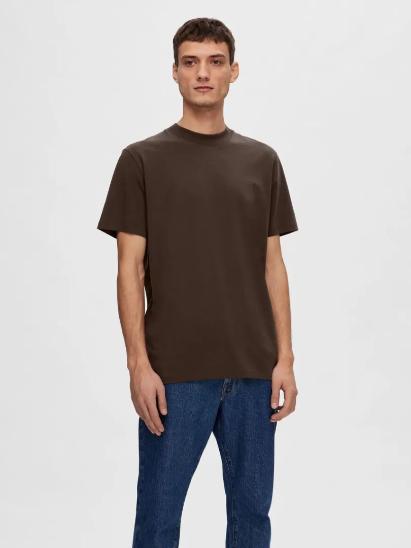 kortrmet_tshirt_0-6.webp T-shirts>SELECTED KORTÆRMET T-SHIRT Brown