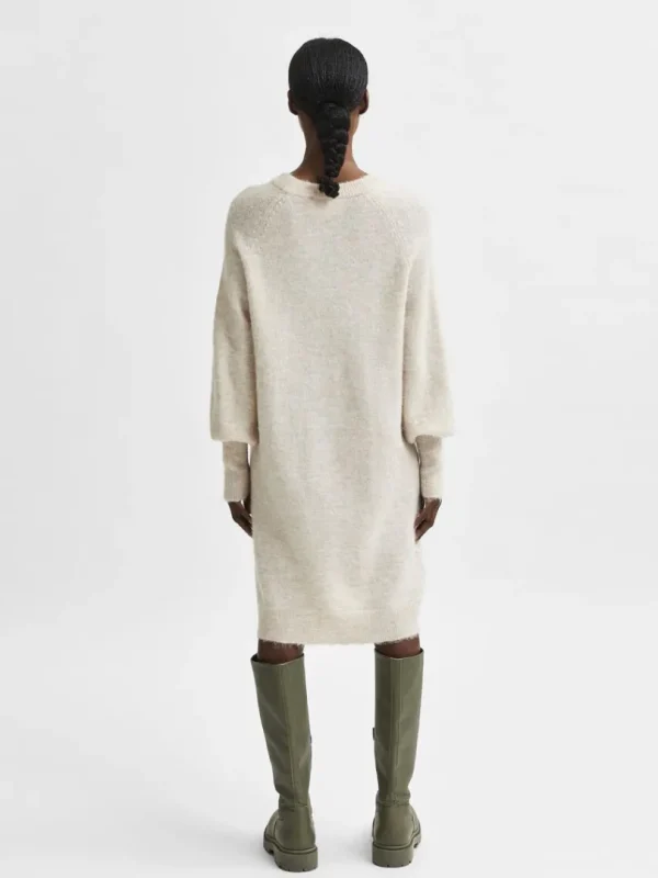 Kjoler | Strik>SELECTED LANGE ÆRMER STRIKKET KJOLE Beige