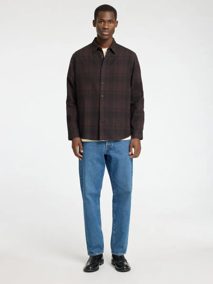 langrmet_flannelskjorte_2-1.webp Skjorter>SELECTED LANGÆRMET FLANNEL-SKJORTE Brown