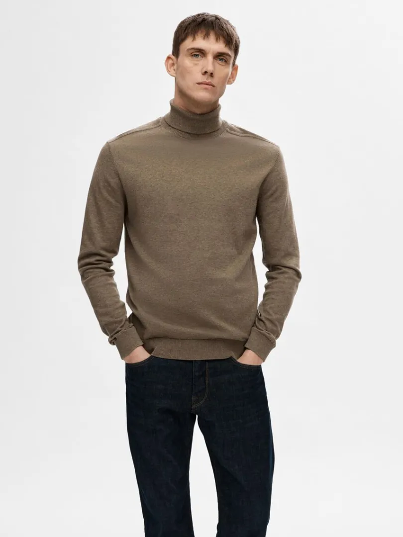 langrmet_rullekrave_pullo_0-3.webp Strik>SELECTED LANGÆRMET RULLEKRAVE PULLOVER Brown