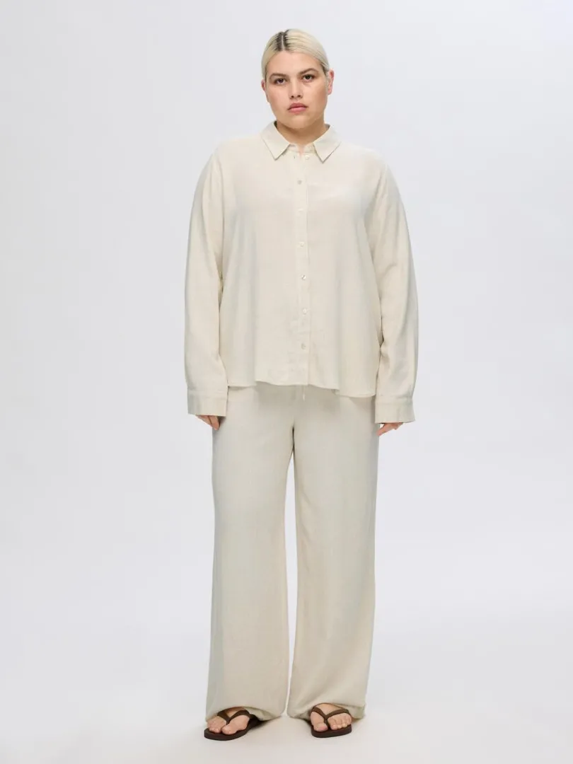 langrmet_skjorte_7.webp Skjorter>SELECTED LANGÆRMET SKJORTE Beige