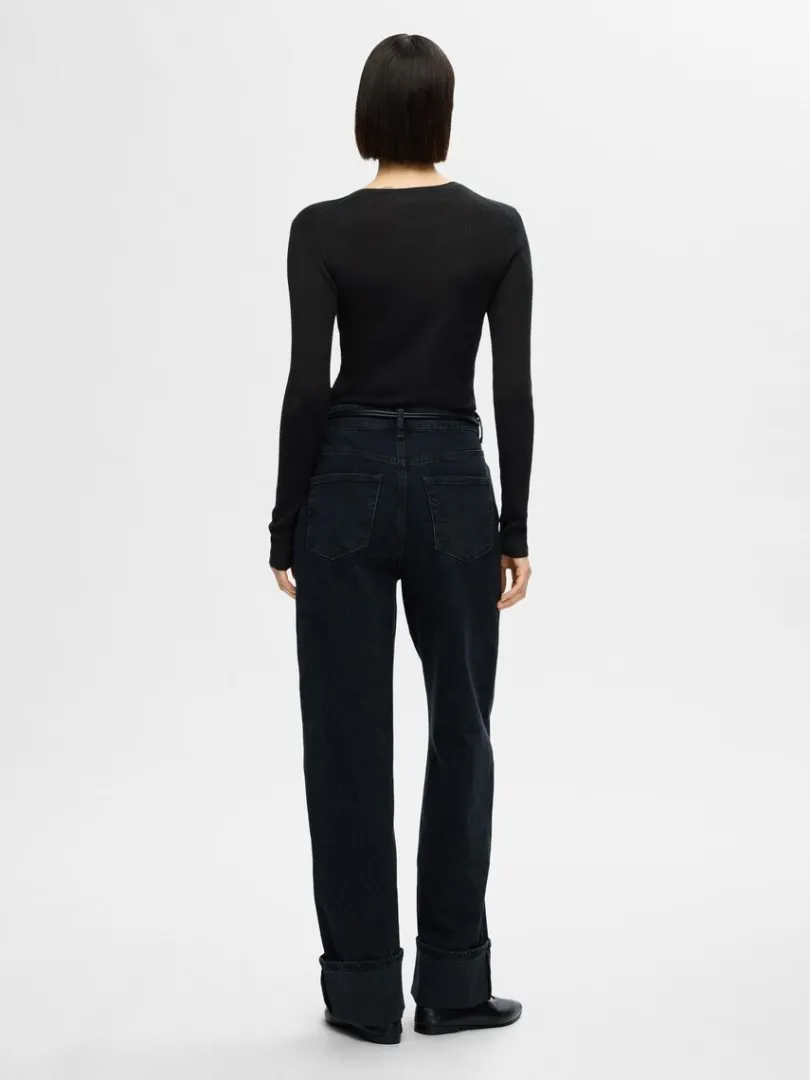langrmet_strikket_top_4-3.webp Strik>SELECTED LANGÆRMET STRIKKET TOP Black