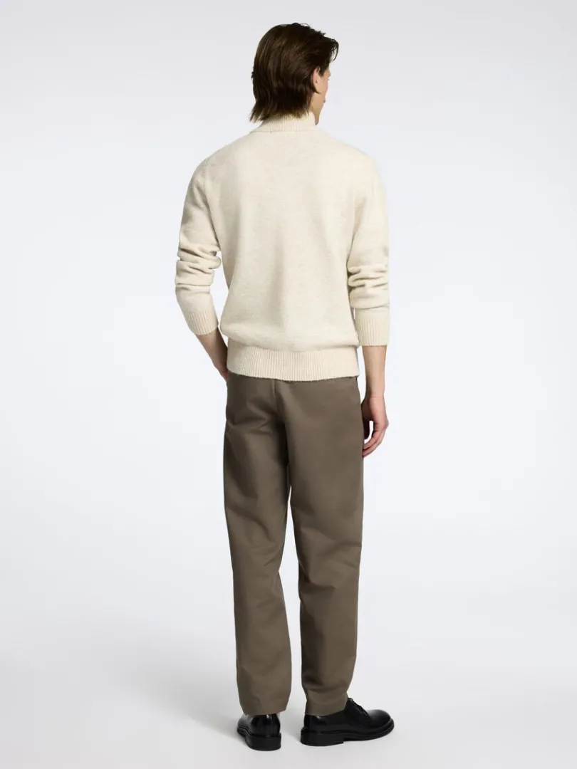 langrmet_trje_med_halv_ly_5-2.webp Strik>SELECTED LANGÆRMET TRØJE MED HALV LYNLÅS Beige