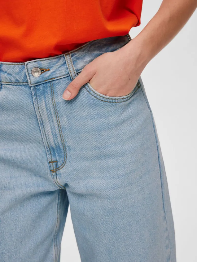 light_wash_hjtaljede_jean_3.webp Jeans>SELECTED LIGHT WASH HØJTALJEDE JEANS Blue