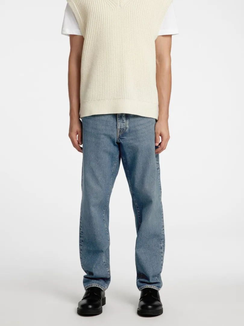 light_wash_regular_tapere_0.webp Jeans>SELECTED LIGHT WASH REGULAR TAPERED-FIT JEANS Blue