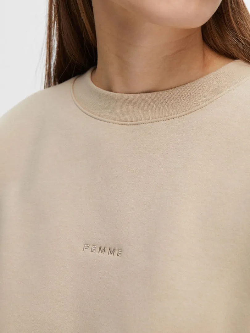 logobroderet_sweatshirt_3.webp Hættetrøjer & Sweatshirts>SELECTED LOGO-BRODERET SWEATSHIRT Beige