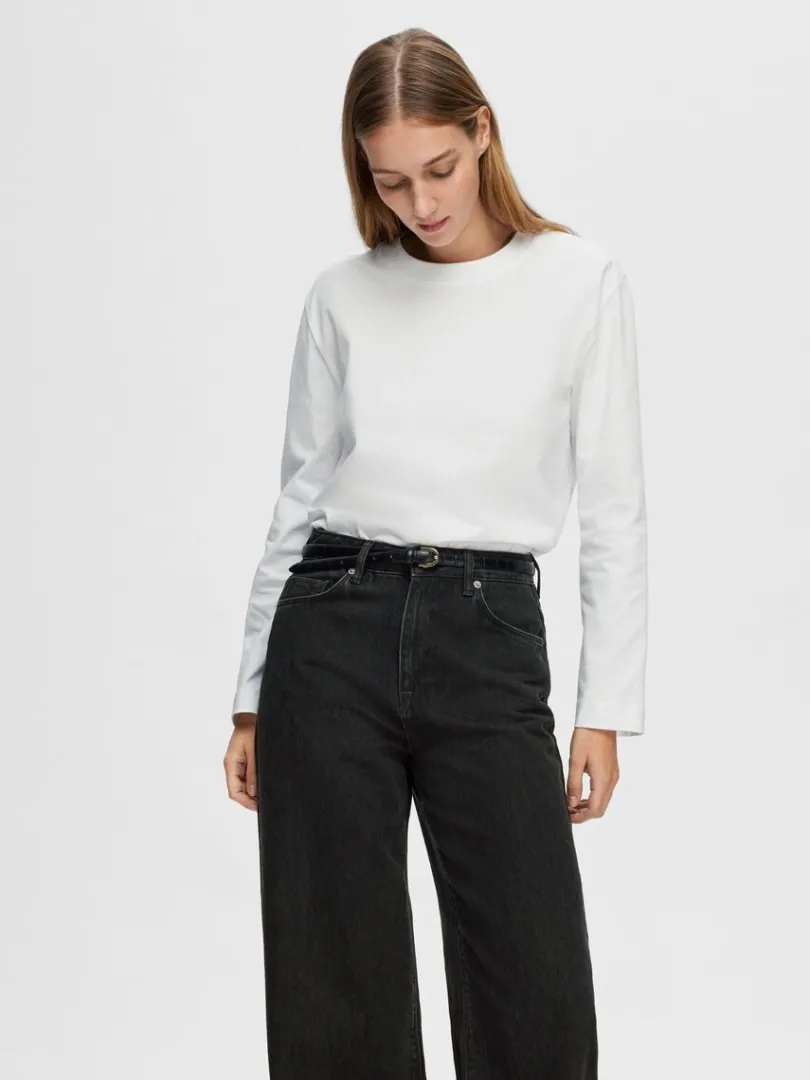 longsleeved_boxy_tshirt_0-2.webp T-shirts>SELECTED LONG-SLEEVED BOXY T-SHIRT White