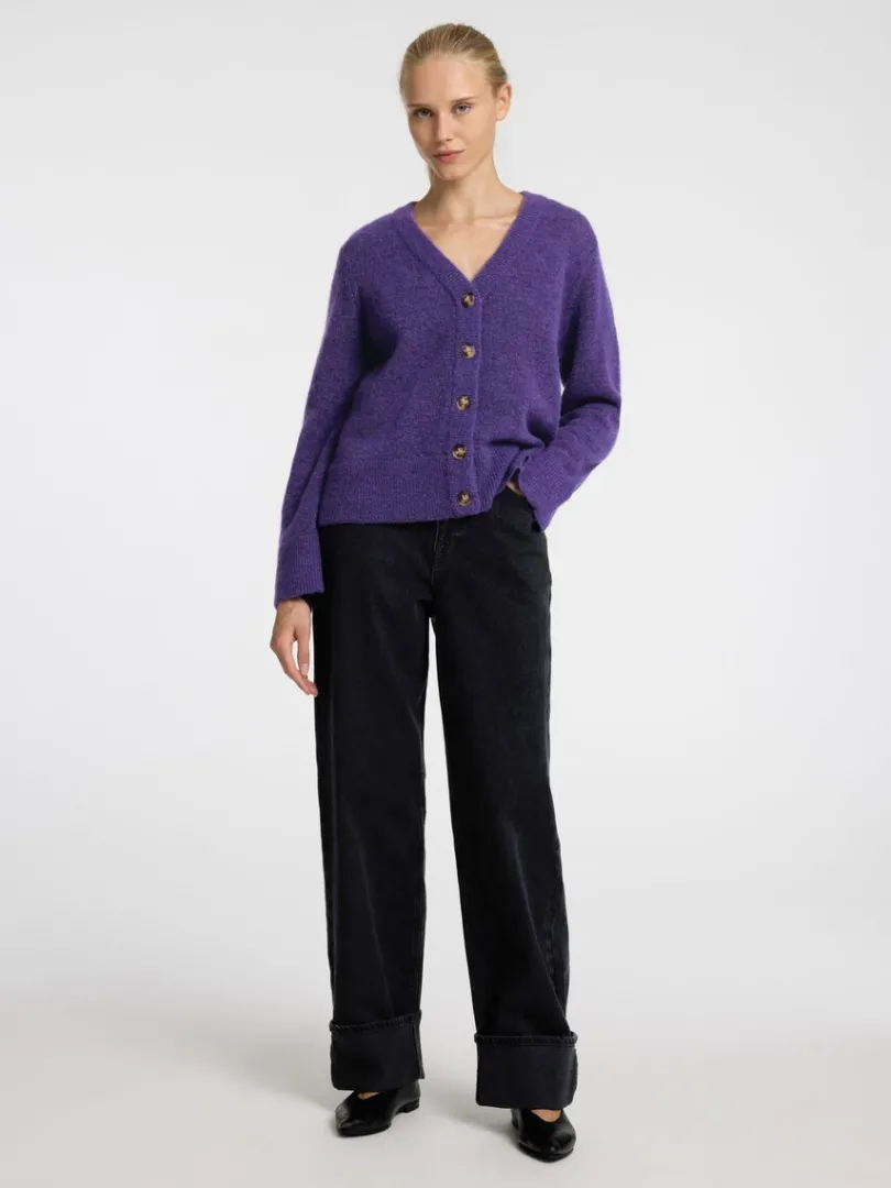 loose_fit_cardigan_1.webp Strik>SELECTED LOOSE FIT CARDIGAN Purple