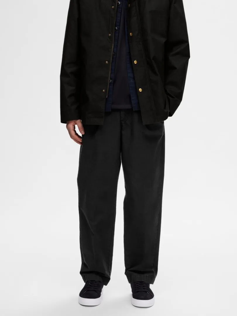 loose_fit_chinos_0.webp Bukser>SELECTED 220 LOOSE FIT CHINOS Black