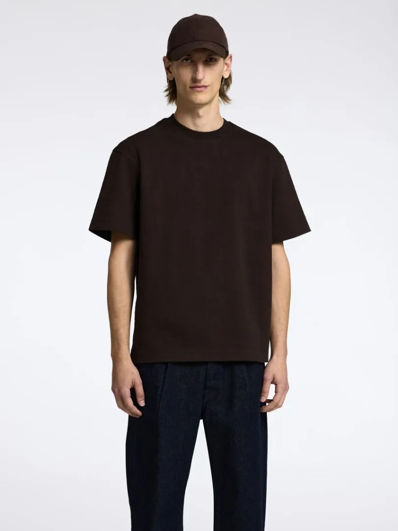 loose_fit_tshirt_0-2.webp T-shirts>SELECTED LOOSE FIT T-SHIRT Brown