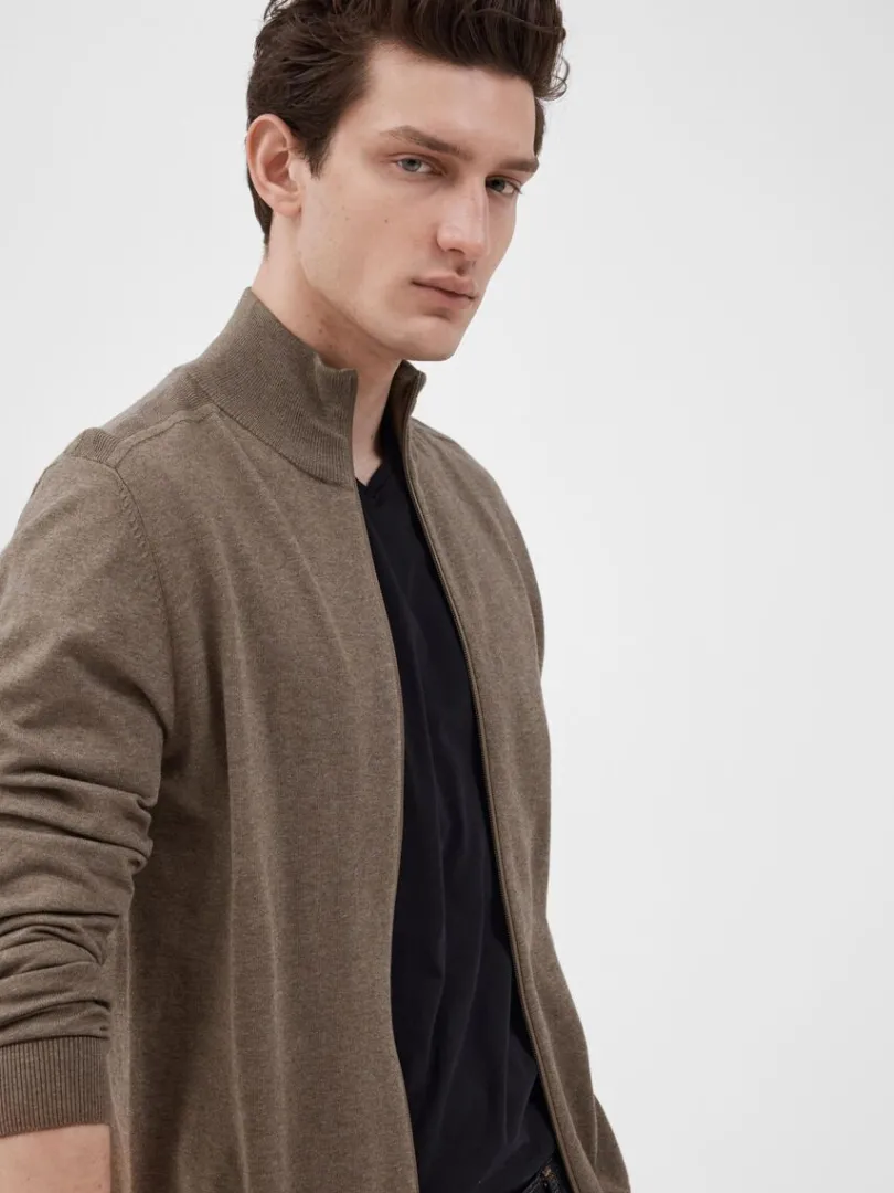 lynls_cardigan_2-8.webp Strik>SELECTED LYNLÅS CARDIGAN Brown