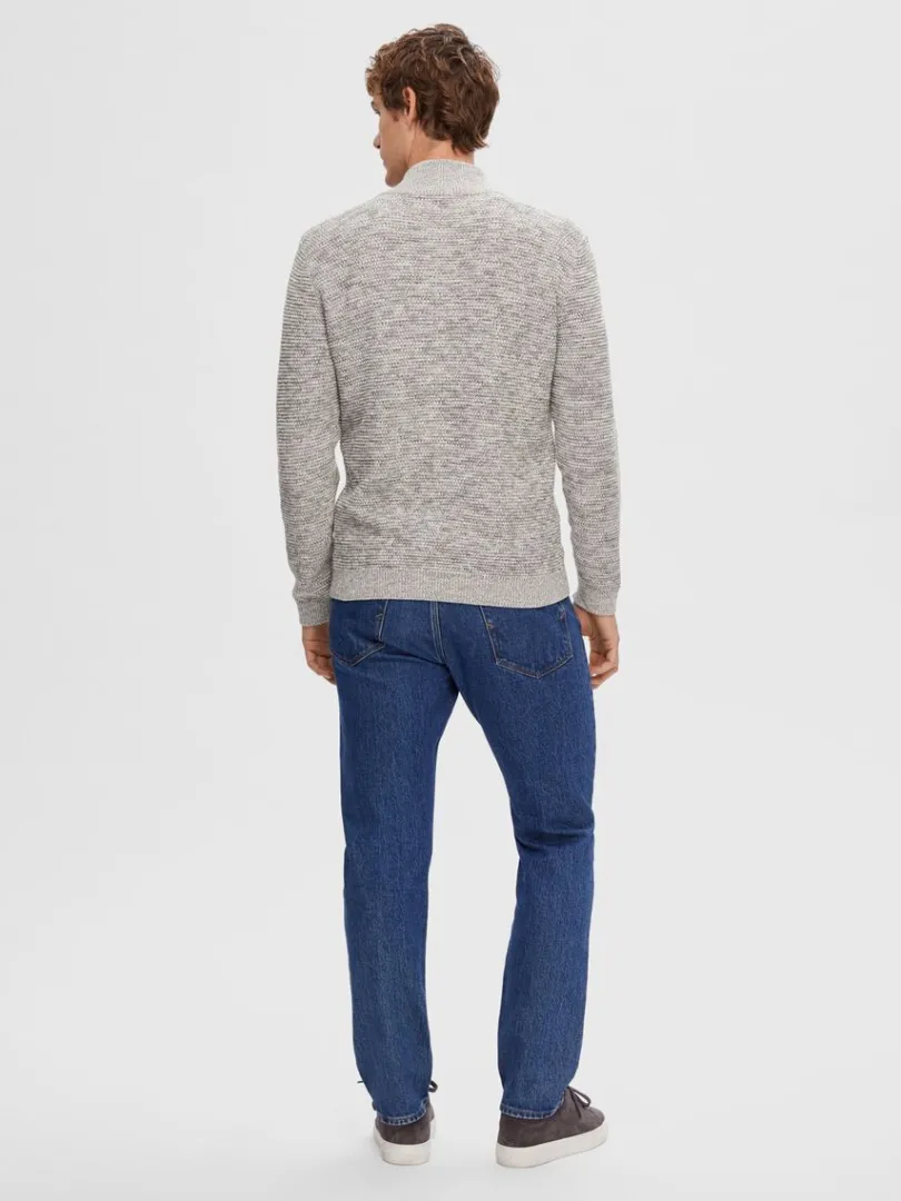 lynls_cardigan_5-9.webp Strik>SELECTED LYNLÅS CARDIGAN Grey