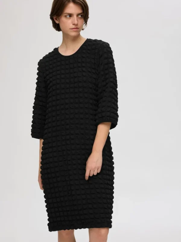 Kjoler>SELECTED MED TEKSTUR MIDIKJOLE Black