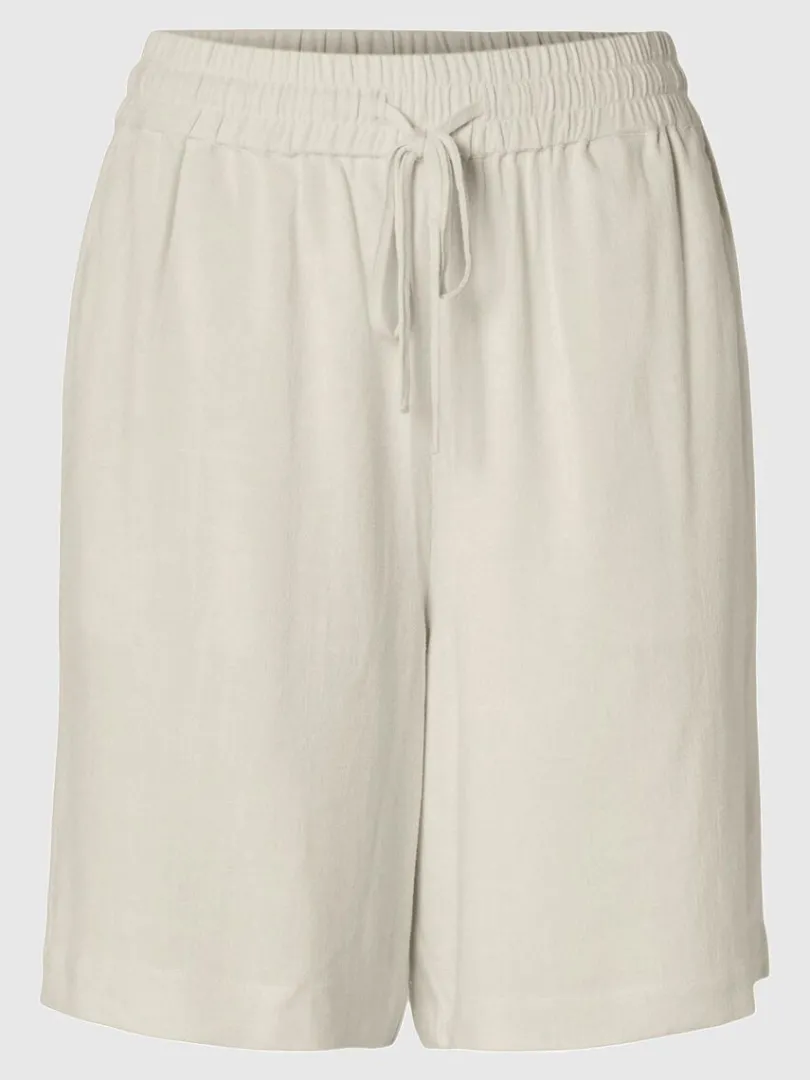 mellemhj_talje_shorts_0.webp Shorts>SELECTED MELLEMHØJ TALJE SHORTS Beige