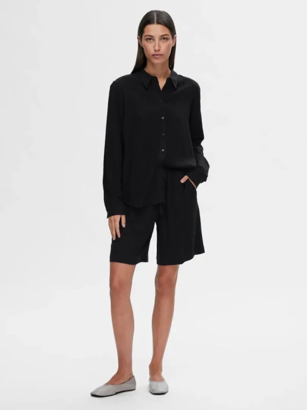 Shorts>SELECTED MELLEMHØJ TALJE SHORTS Black