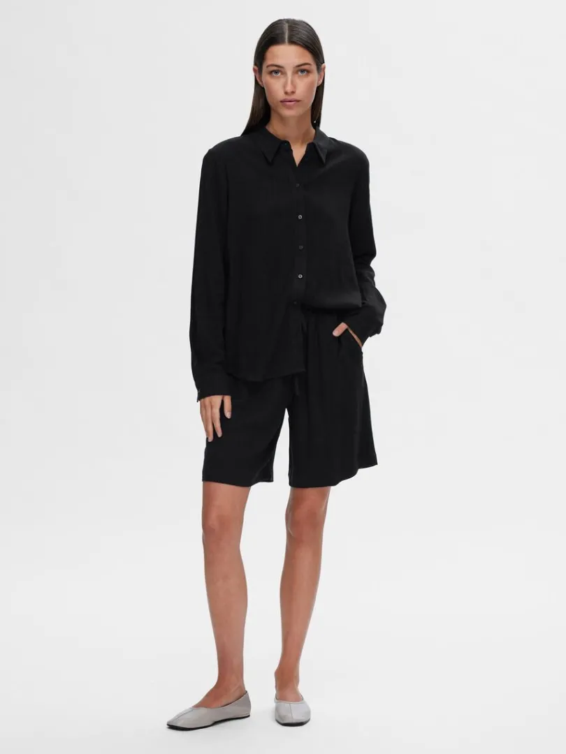 mellemhj_talje_shorts_2-3.webp Shorts>SELECTED MELLEMHØJ TALJE SHORTS Black