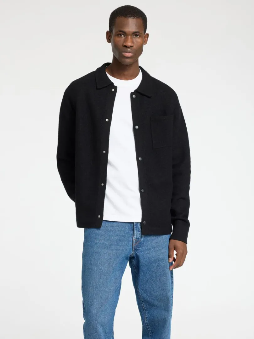 merinould_cardigan_0-2.webp Strik>SELECTED 100% MERINOULD CARDIGAN Black
