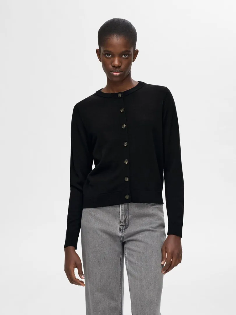 merinould_cardigan_0.webp Strik>SELECTED 100% MERINOULD CARDIGAN Black