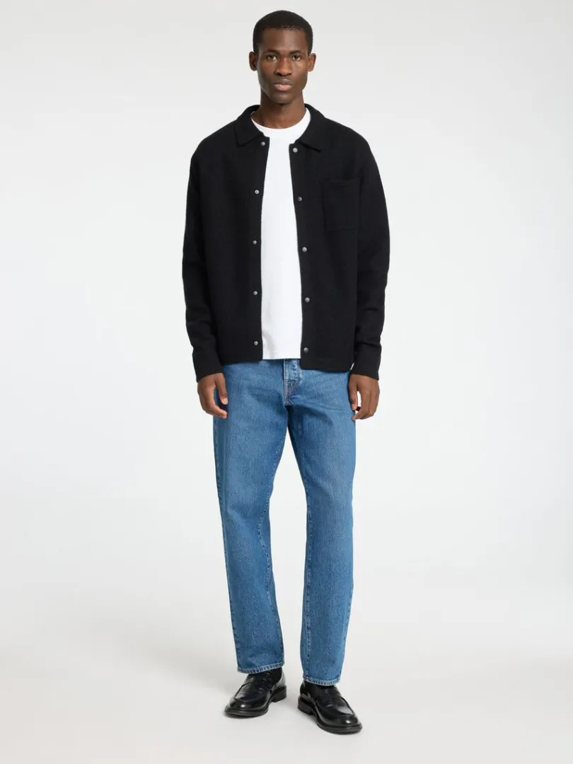 merinould_cardigan_1-2.webp Strik>SELECTED 100% MERINOULD CARDIGAN Black