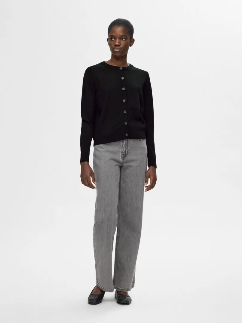 merinould_cardigan_1.webp Strik>SELECTED 100% MERINOULD CARDIGAN Black