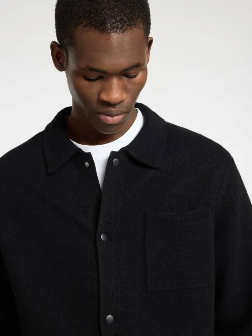 merinould_cardigan_3-2.webp Strik>SELECTED 100% MERINOULD CARDIGAN Black
