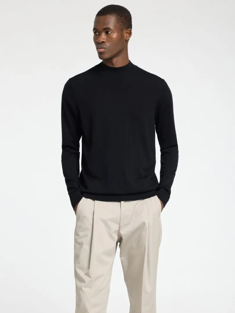 merinould_sweater_med_hj_0-2.webp Strik>SELECTED 100% MERINOULD SWEATER MED HØJ HALS Black