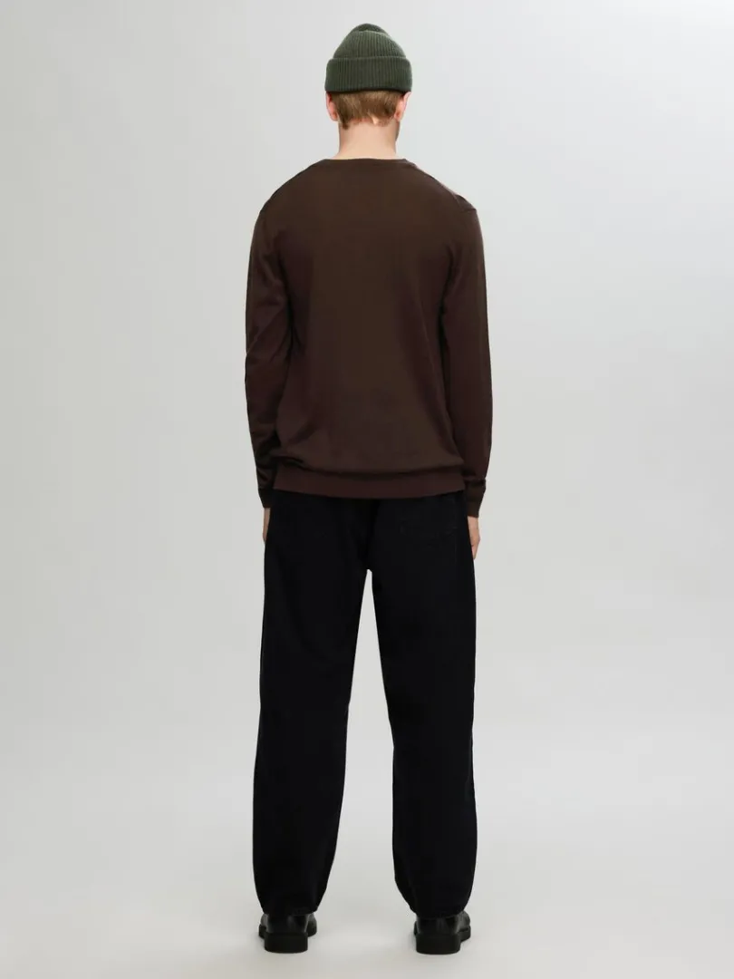 merinould_sweater_med_ru_5-2.webp Strik>SELECTED 100% MERINOULD SWEATER MED RUND HALS Brown