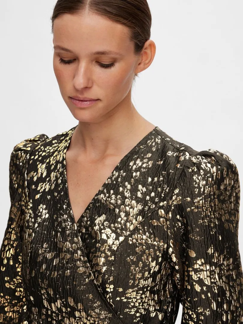 metalfarvet_jacquard_kort_3.webp Kjoler>SELECTED METALFARVET JACQUARD KORT KJOLE Gold