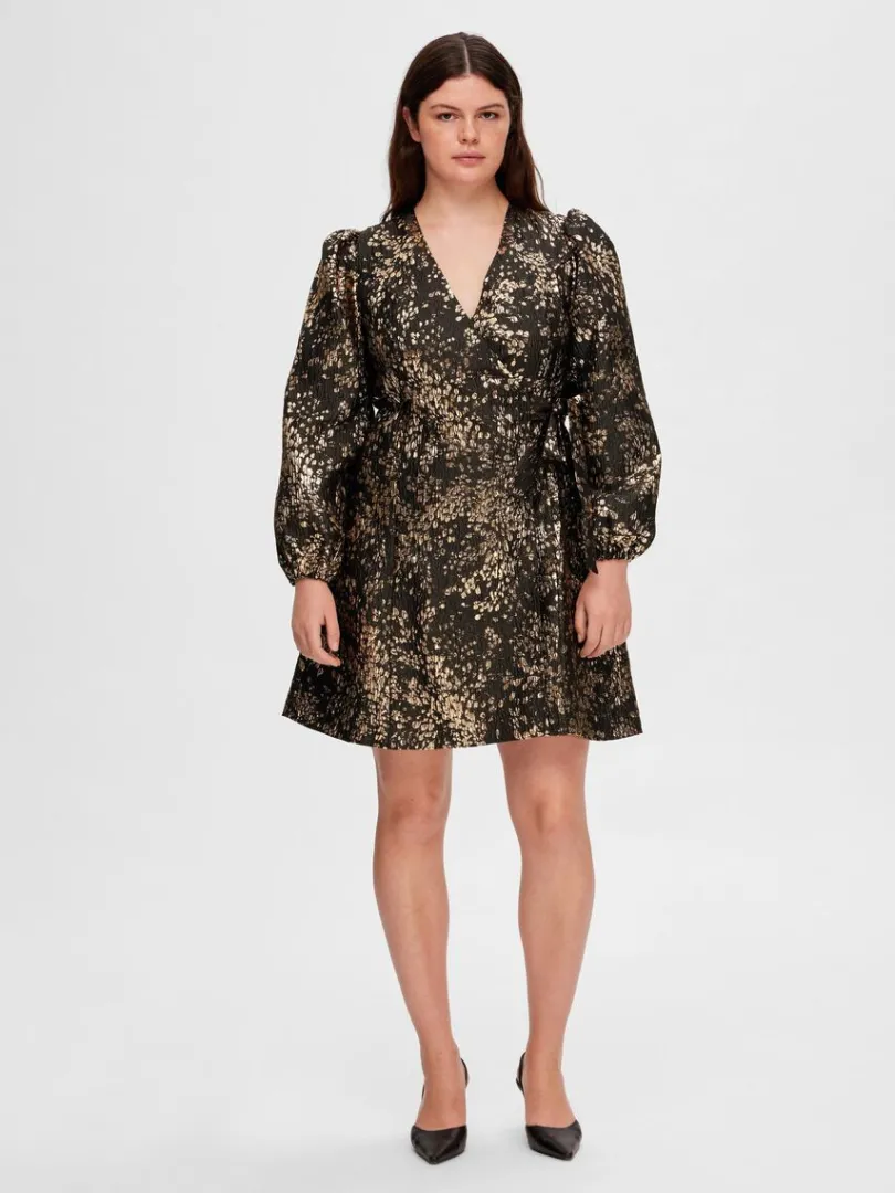 metalfarvet_jacquard_kort_7.webp Kjoler>SELECTED METALFARVET JACQUARD KORT KJOLE Gold