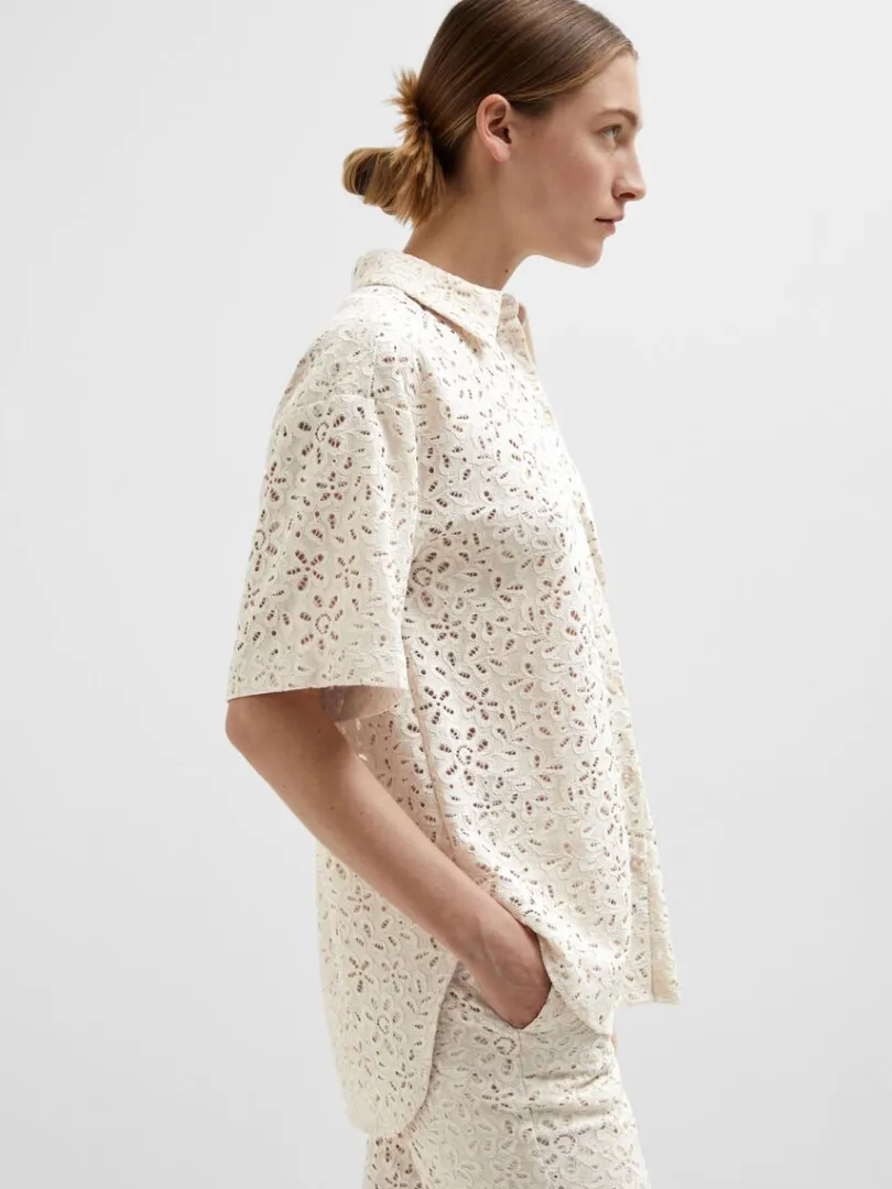 oversize_blonde_skjorte_2-1.webp Skjorter>SELECTED OVERSIZE BLONDE SKJORTE Beige