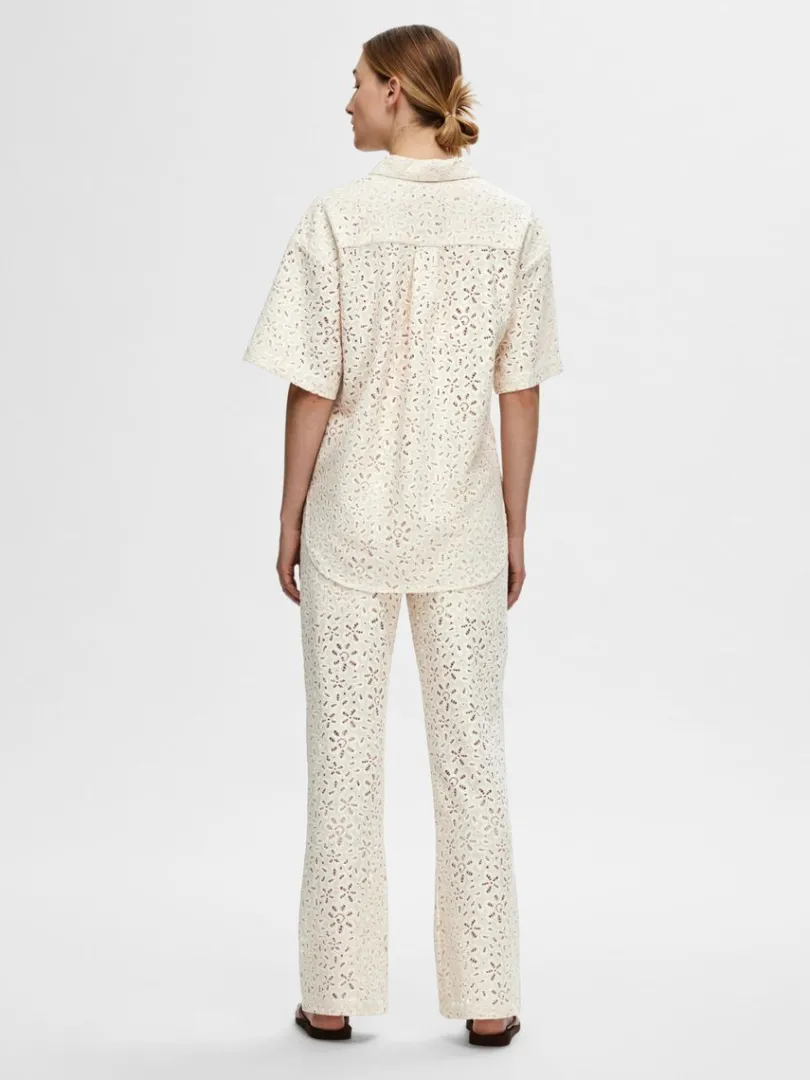 oversize_blonde_skjorte_4-1.webp Skjorter>SELECTED OVERSIZE BLONDE SKJORTE Beige
