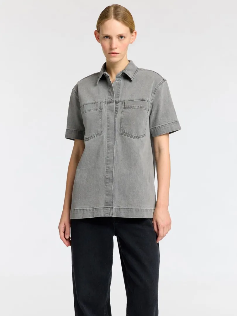 oversized_denimskjorte_0.webp Skjorter>SELECTED OVERSIZED DENIMSKJORTE Grey