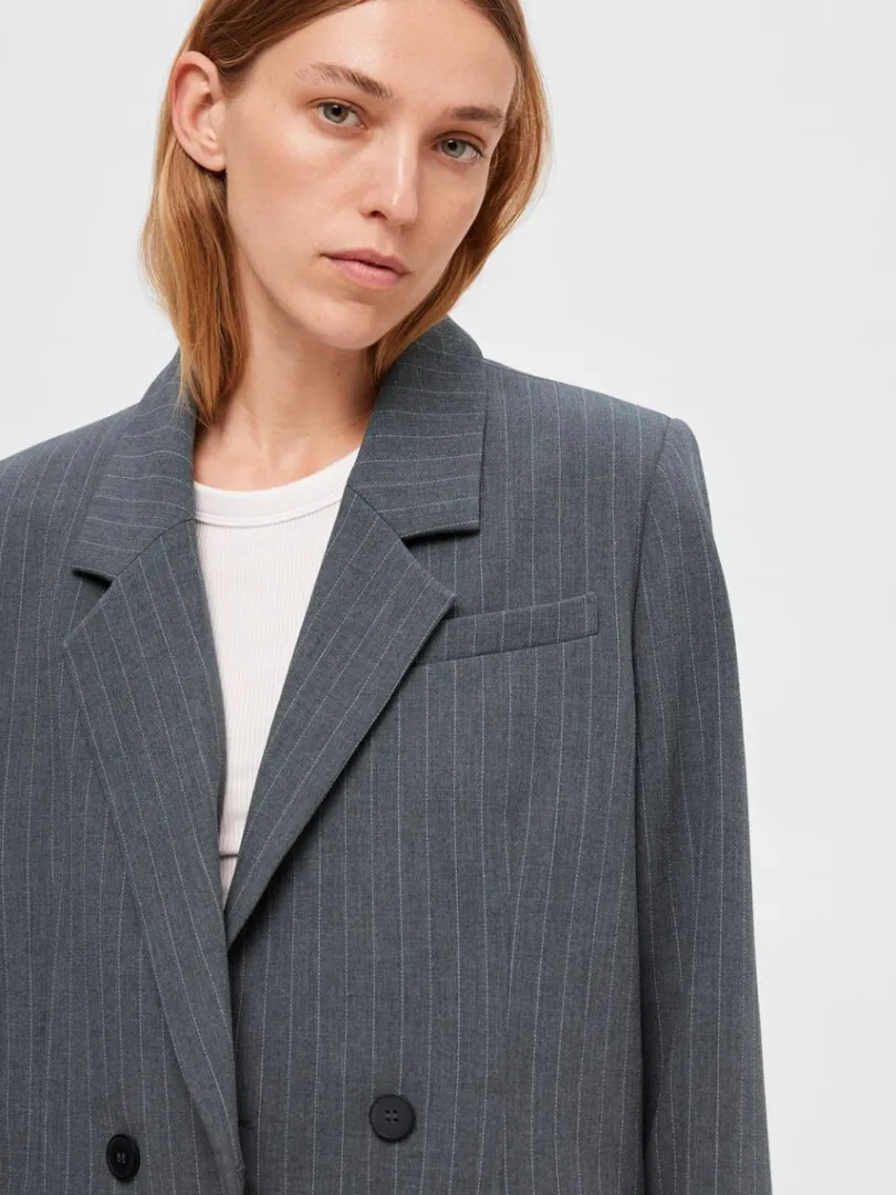 oversized_enkeltradet_bla_3.webp Jakkesæt & Blazers>SELECTED OVERSIZED ENKELTRADET BLAZER Grey