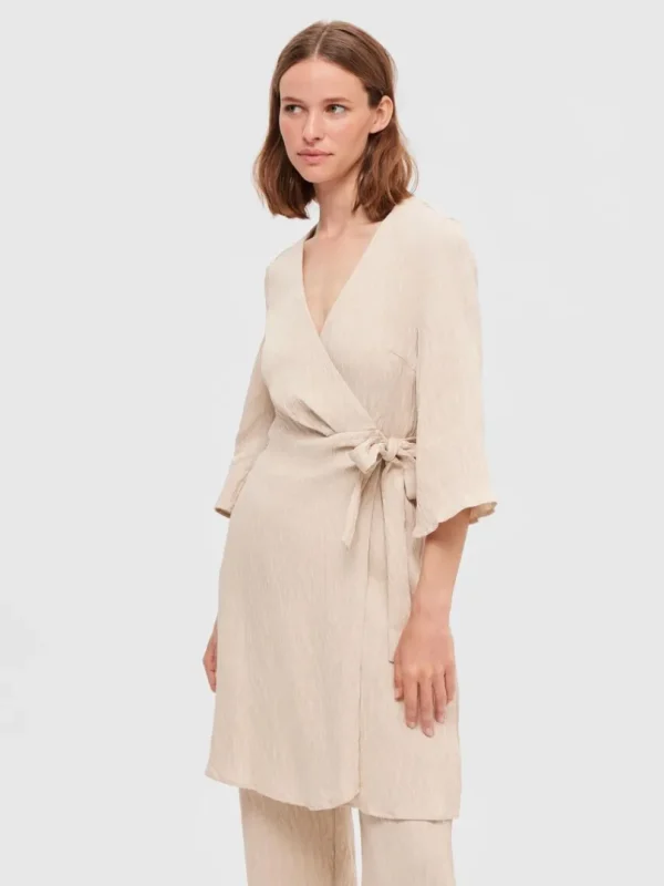 Kjoler>SELECTED PLISSERET SLÅ OM KJOLE Beige