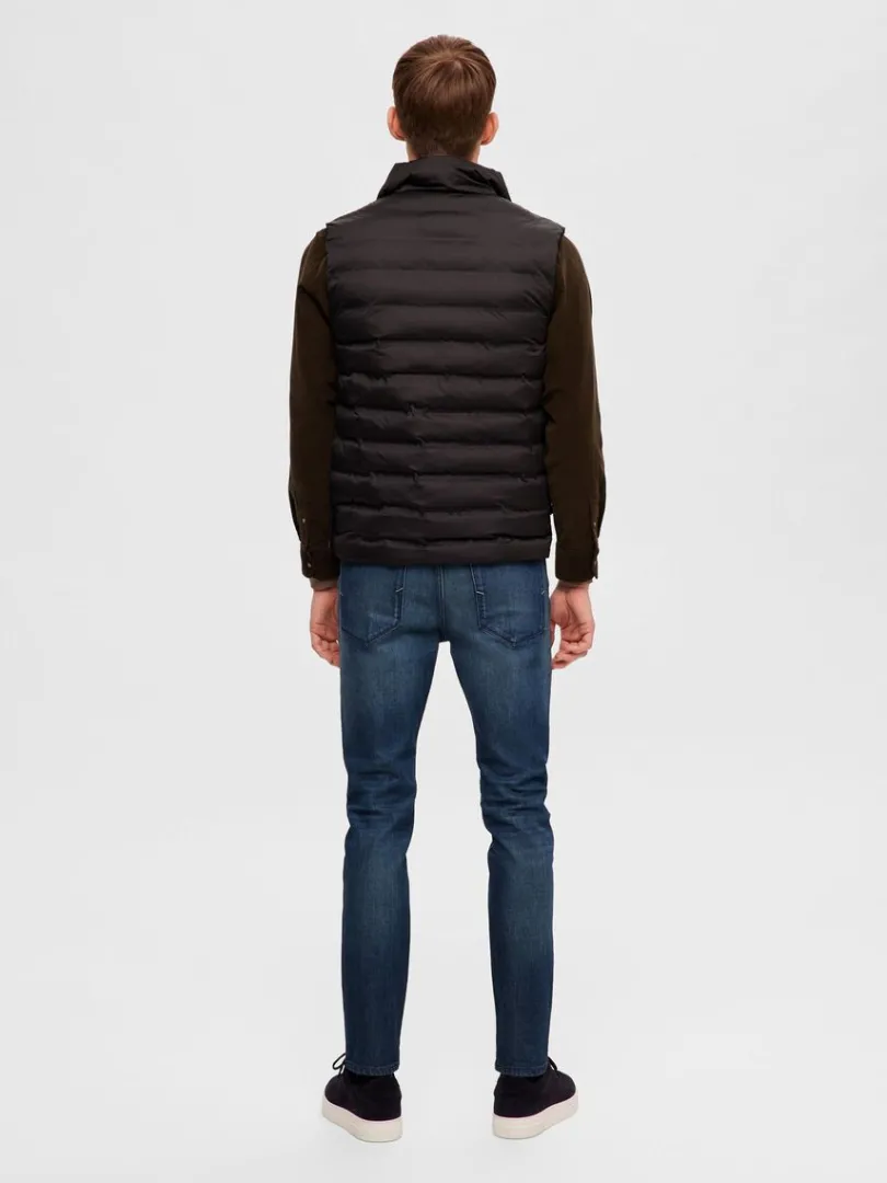 polstret_quiltet_vest_1.webp Overtøj>SELECTED POLSTRET QUILTET VEST Black