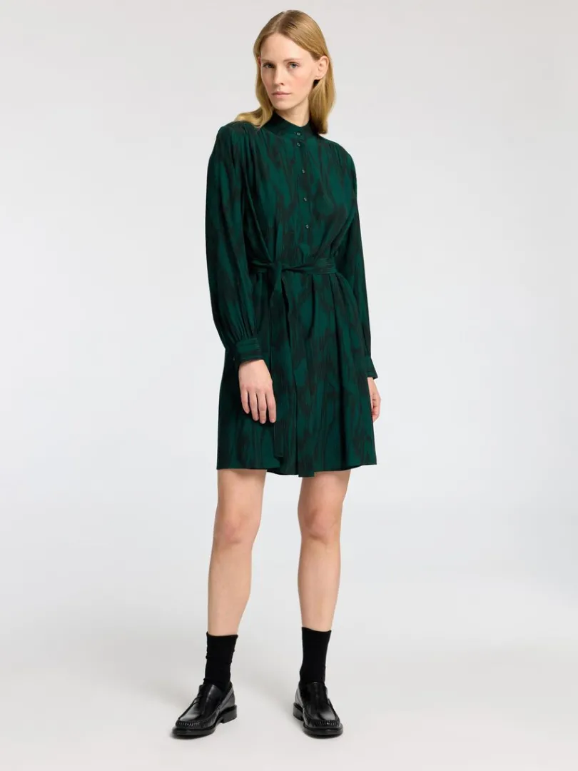 printet_kort_kjole_2.webp Kjoler>SELECTED PRINTET KORT KJOLE Green