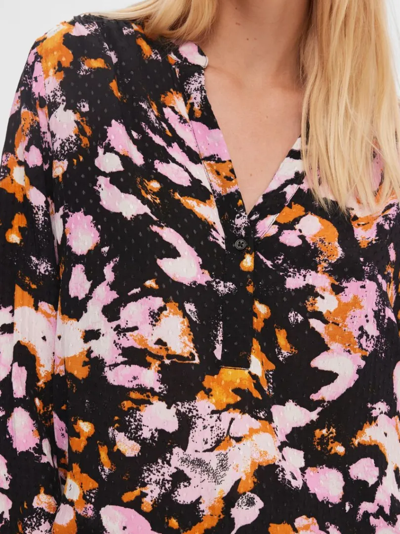 printet_langrmet_bluse_3.webp Toppe Og Bluser>SELECTED PRINTET LANGÆRMET BLUSE Coloured