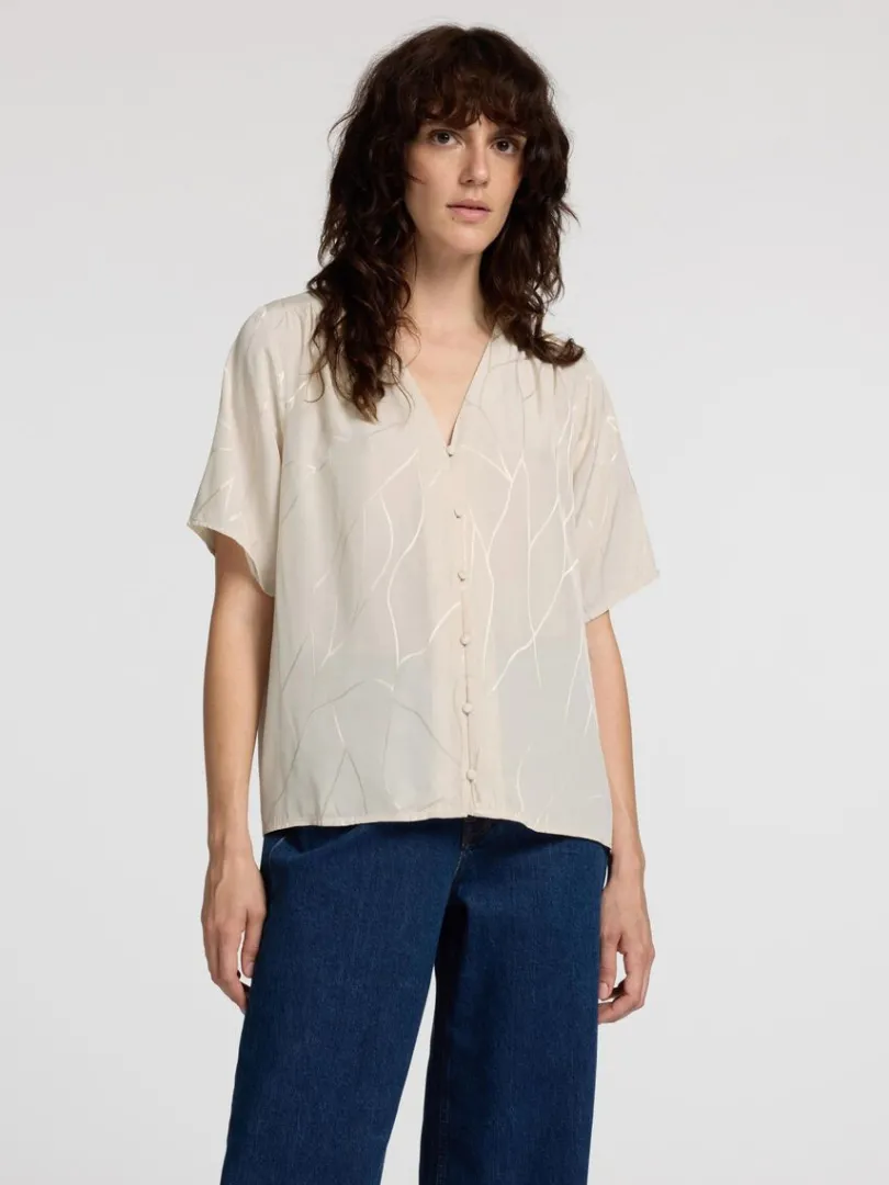 printet_top_med_vhals_0.webp Toppe Og Bluser>SELECTED PRINTET TOP MED V-HALS Beige