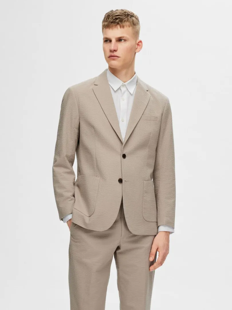 regular_fit_seersucker_bl_0.webp Jakkesæt & Blazers>SELECTED REGULAR FIT SEERSUCKER BLAZER Beige