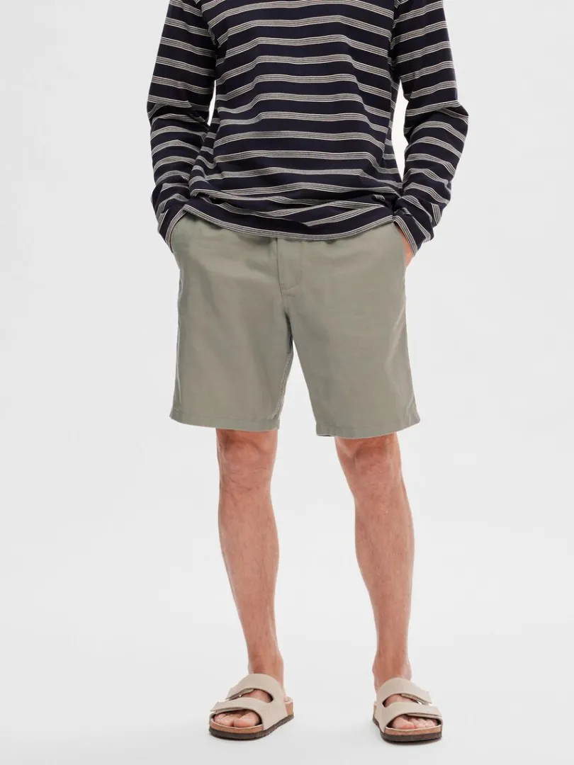 regular_pasform_shorts_0-6.webp Shorts>SELECTED REGULAR PASFORM SHORTS Green