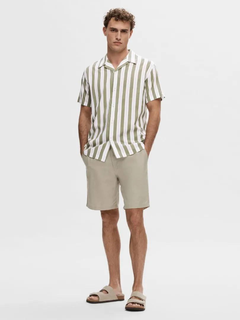 regular_pasform_shorts_2-7.webp Shorts>SELECTED REGULAR PASFORM SHORTS Beige