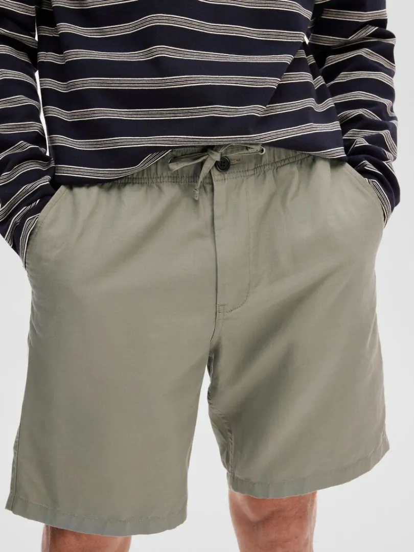 regular_pasform_shorts_5-6.webp Shorts>SELECTED REGULAR PASFORM SHORTS Green