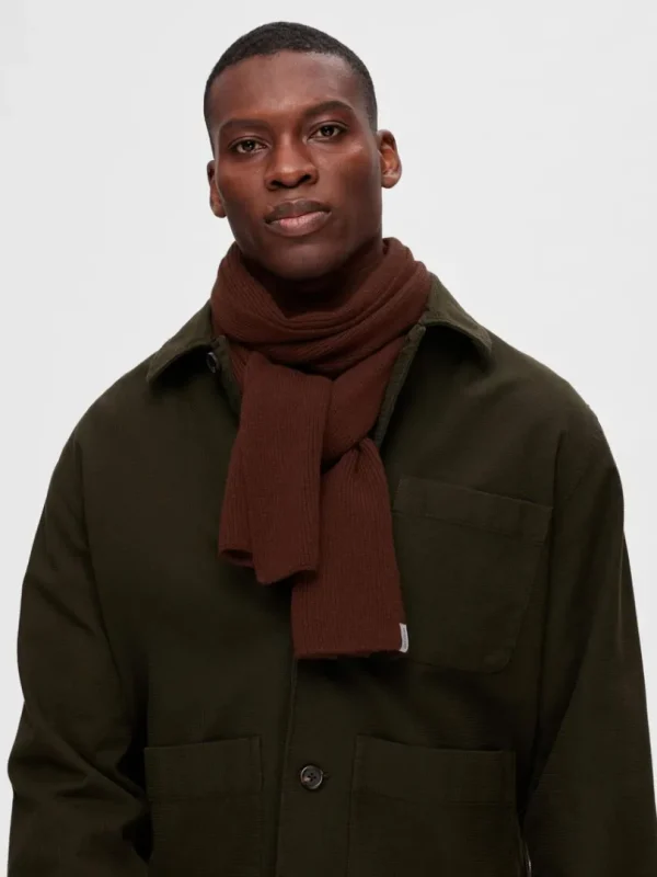 Accessories>SELECTED RIBBET HALSTØRKLÆDE Brown