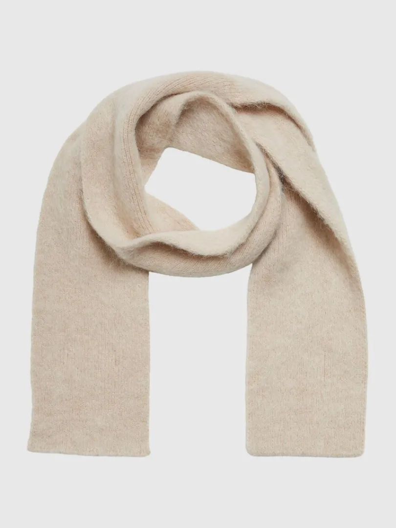 ribbet_halstrklde_0-4.webp Accessories>SELECTED RIBBET HALSTØRKLÆDE Beige