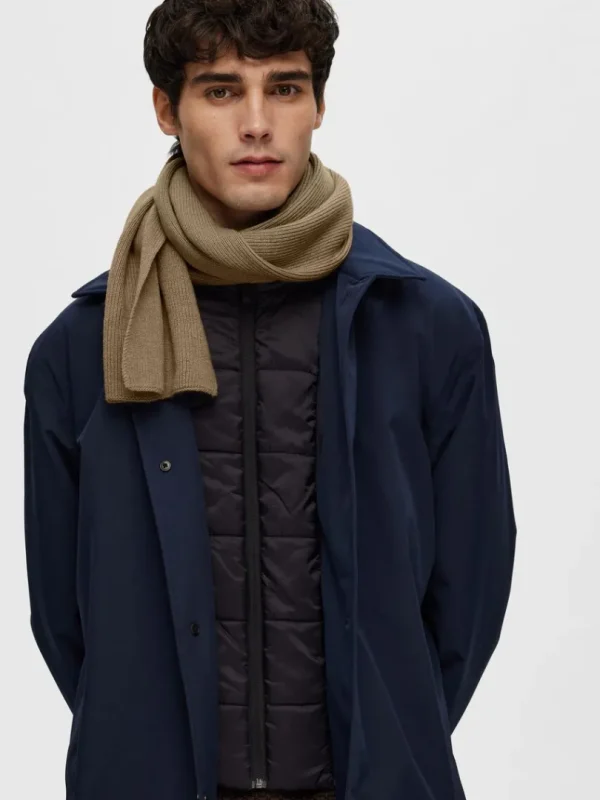 Accessories>SELECTED RIBBET HALSTØRKLÆDE Brown