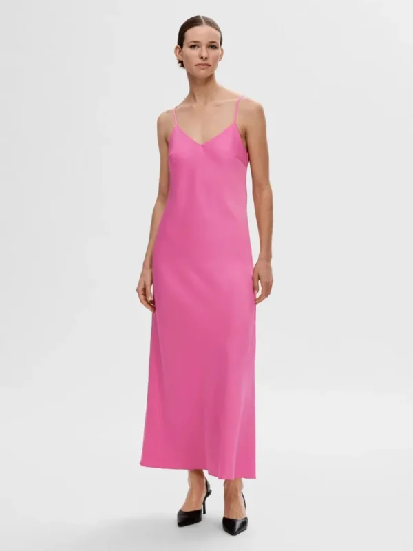 Kjoler>SELECTED ÆRMELØS SATIN MAXIKJOLE Pink