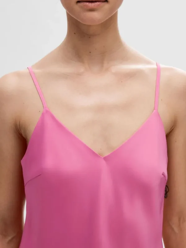 Kjoler>SELECTED ÆRMELØS SATIN MAXIKJOLE Pink