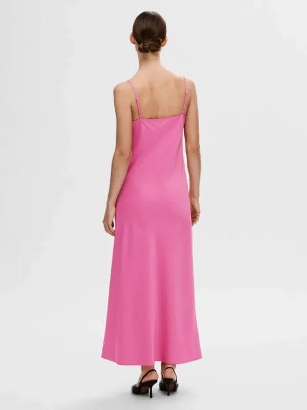 Kjoler>SELECTED ÆRMELØS SATIN MAXIKJOLE Pink